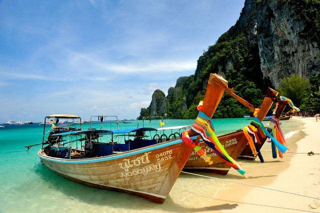 Длиннохвостая лодка Таиланд