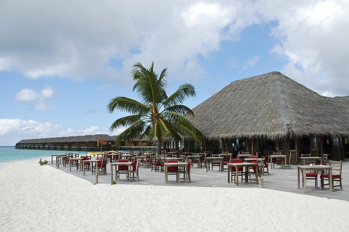 Кафе на мальдивском пляже